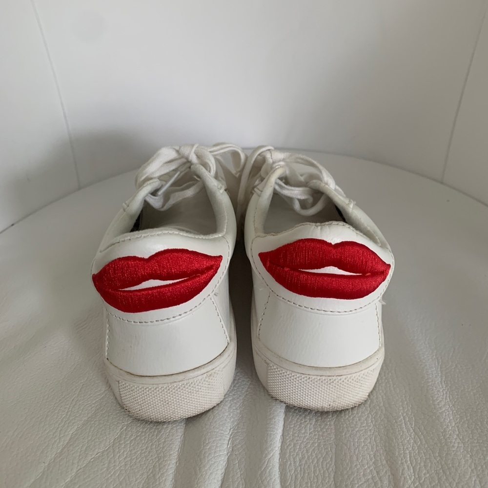 Betsey Johnson Tilly Lace up Sneakers 568 White Size 9.5 M
